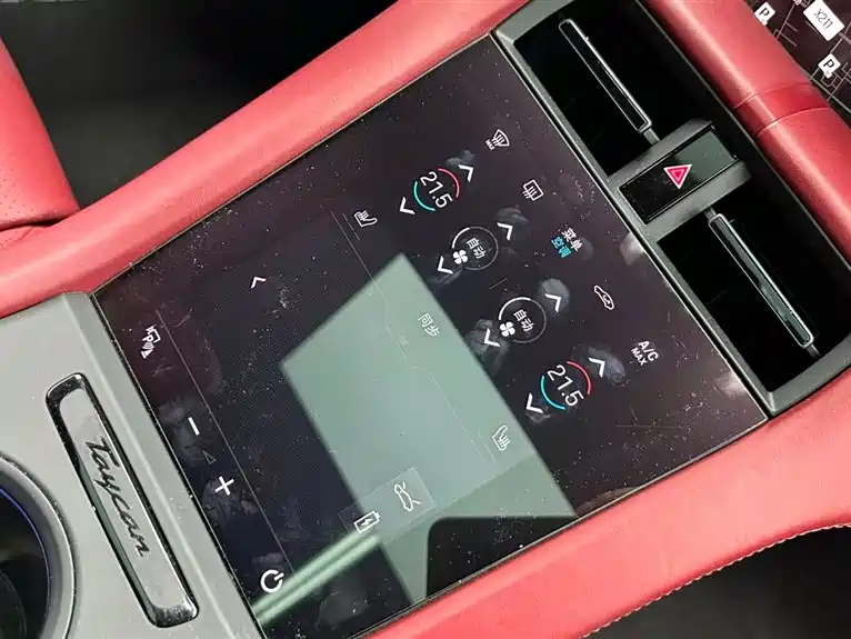 Porsche Taycan 2020 Taycan фото 17