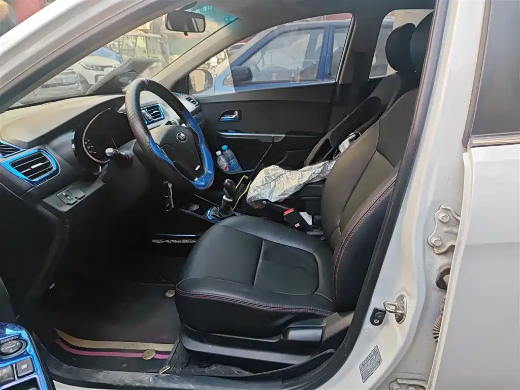 Kia K2 2015 Sedan 1.4L MT GLS фото 8