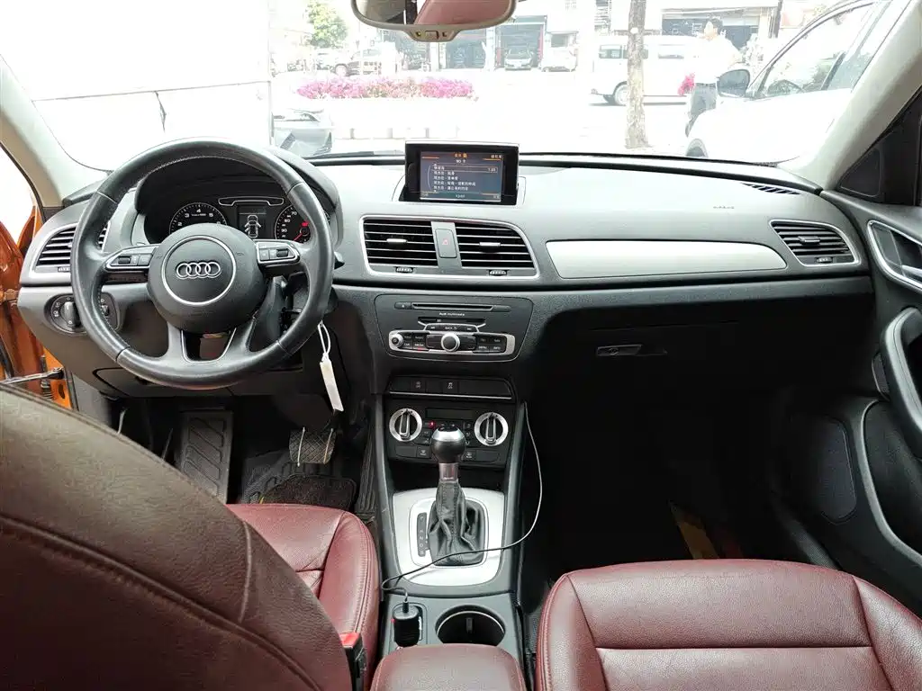 Audi Q3 2015 35 TFSI Millionth Anniversary Intelligent Leader фото 6