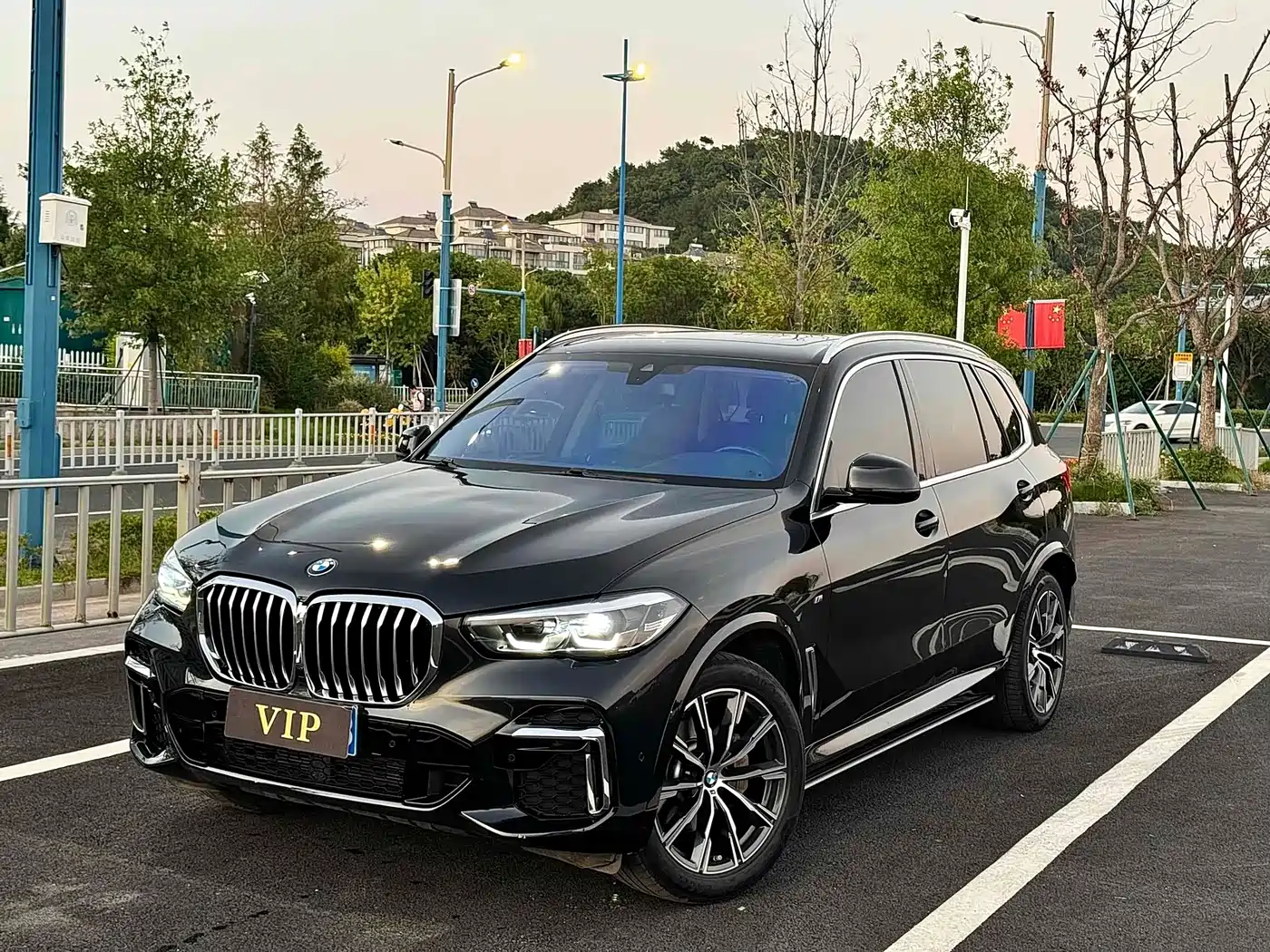 BMW X5 2022 xDrive 30Li M Sport Package