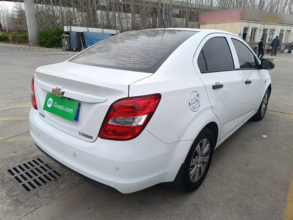 Chevrolet Aveo 2014 Sedan 1.4SL AT Fashion Sunroof Edition фото 7