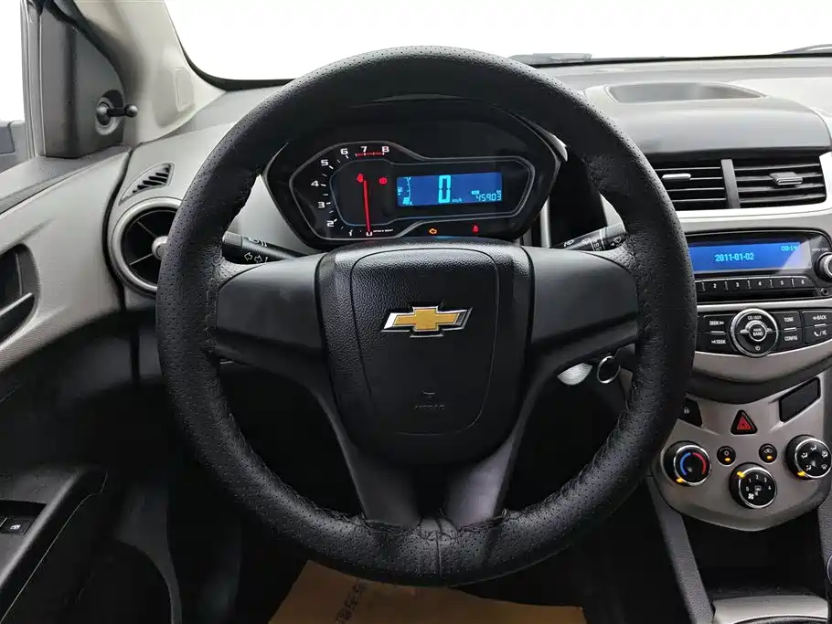 Chevrolet Aveo 2014 Sedan 1.4SL MT Luxury Edition фото 15