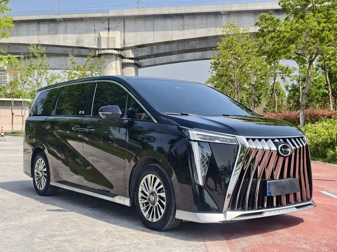 GAC Trumpchi Trumpchi M8 2024 Patriarch Series 400T Ultimate Edition фото 3