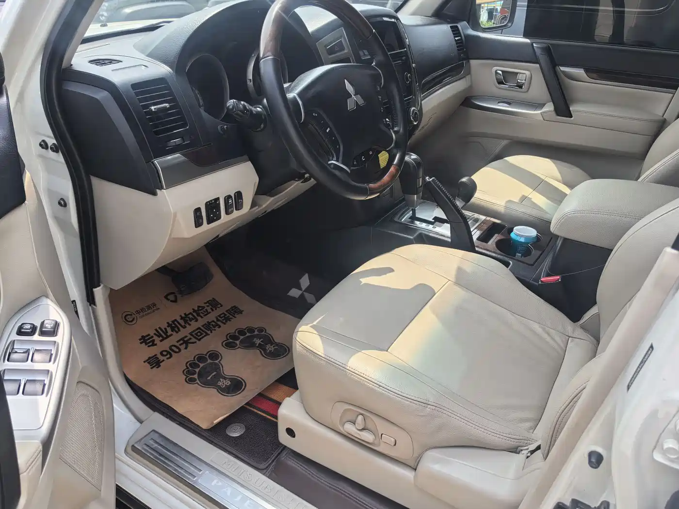 Mitsubishi Pajero (Import) 2018 3.0L Automatic Premium Edition фото 11