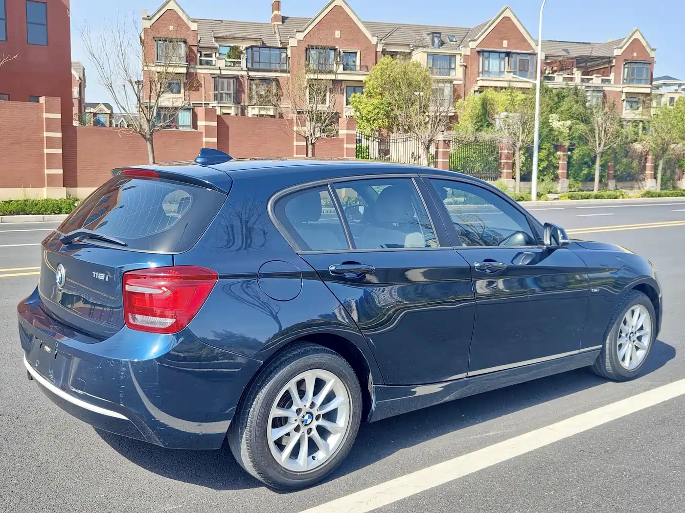 BMW 1 Series (Import) 2013 Facelift 116i Urban Model фото 15