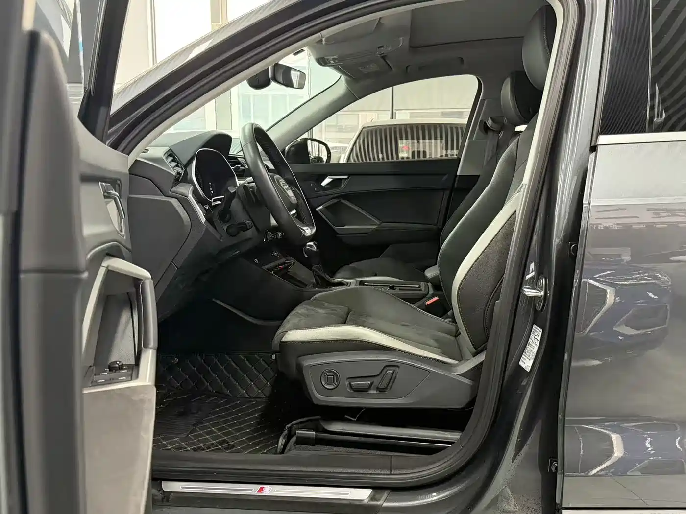 Audi Q3 2022 35 TFSI Fashion Dynamic фото 6