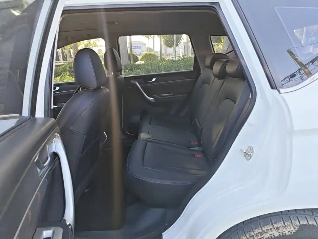 Haval M6 2017 2017 1.5T Automatic 2WD Elite