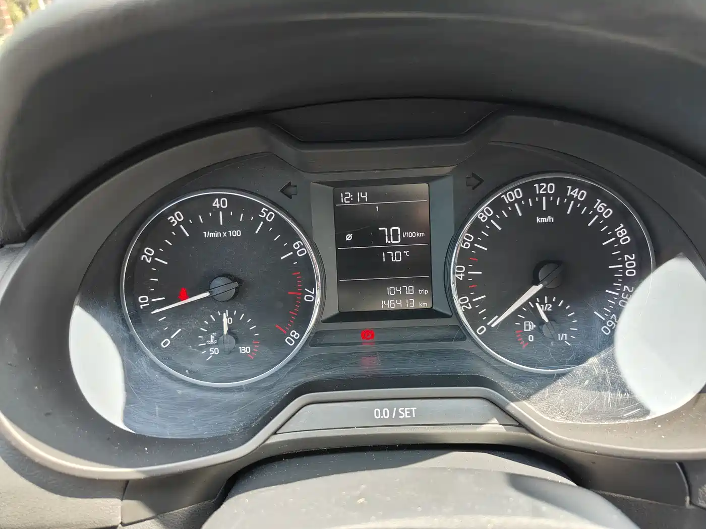 Škoda Octavia 2016 1.6L Manual Pioneer Edition фото 10