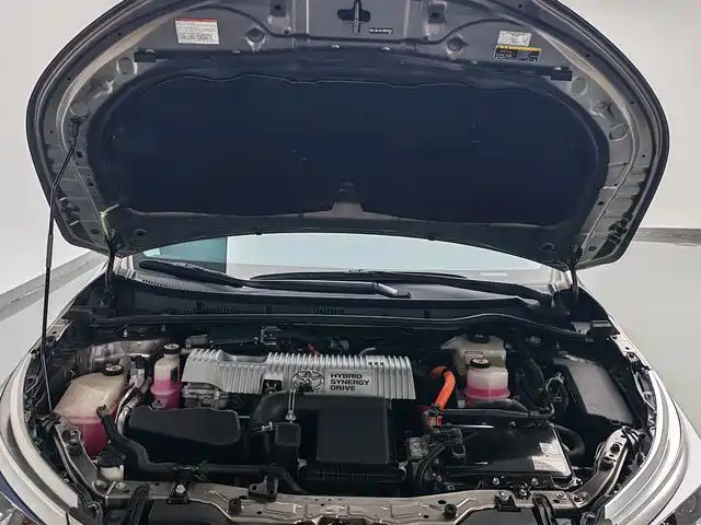 Toyota Corolla Twin Engine E+ 2020 1.8L E-CVT Comfort Edition фото 20