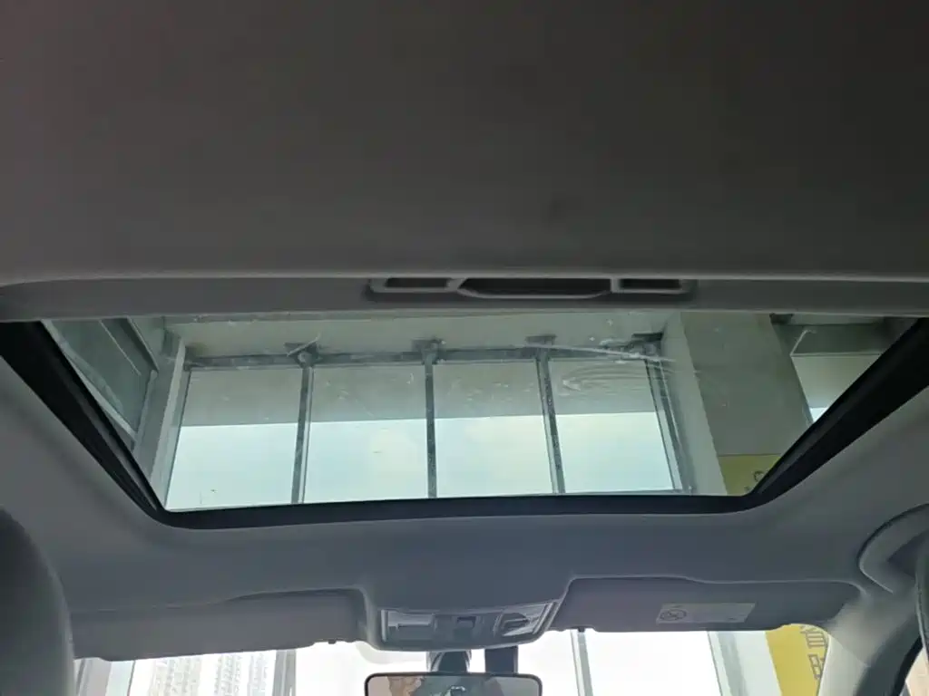 Volkswagen Lavida 2023 1.5L Auto Five Million Edition фото 18