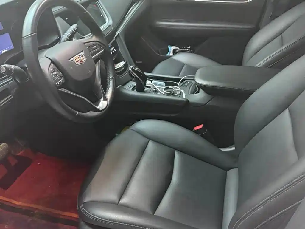 Cadillac XT6 2021 28T 6-Seater Luxury Sport Ultimate Safety Edition фото 4