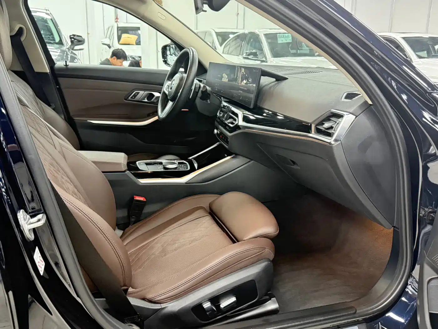BMW 3 Series 2023 320Li M Sport Package фото 20