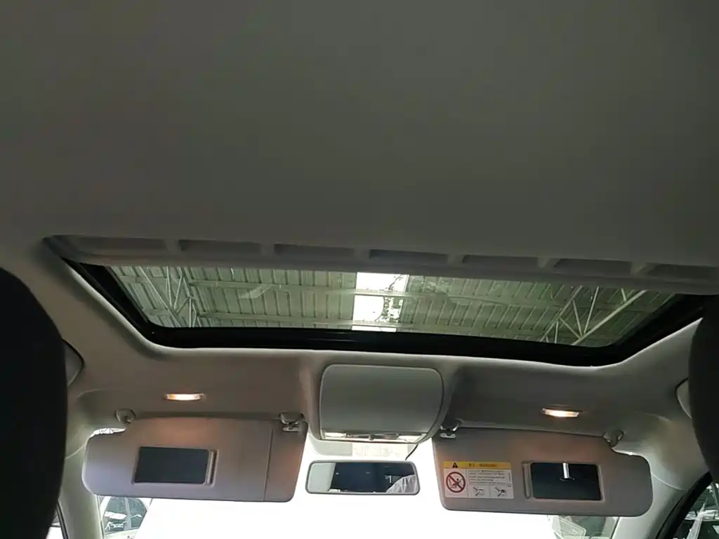 Volkswagen Polo 2016 1.6L Automatic Comfort фото 18