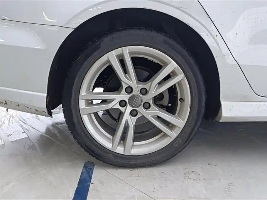Audi A3 2019 Limousine 35 TFSI Fashion China V фото 6