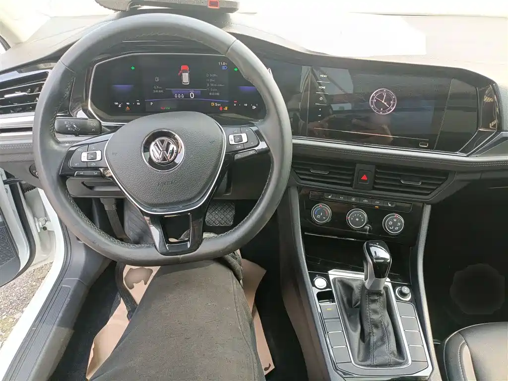 Volkswagen Sagitar 2021 280TSI DSG Surpassing Edition фото 10