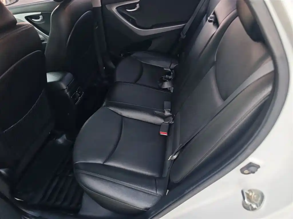 Hyundai Langdong 2015 1.6L Auto Exclusive фото 17