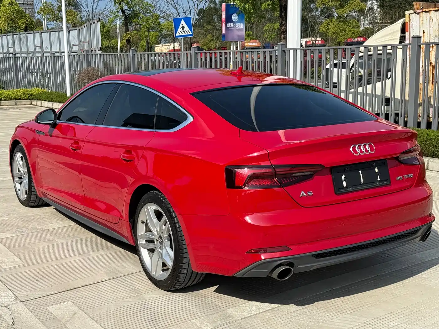 Audi A5 (Import) 2017 Sportback 45 TFSI Fashion фото 4
