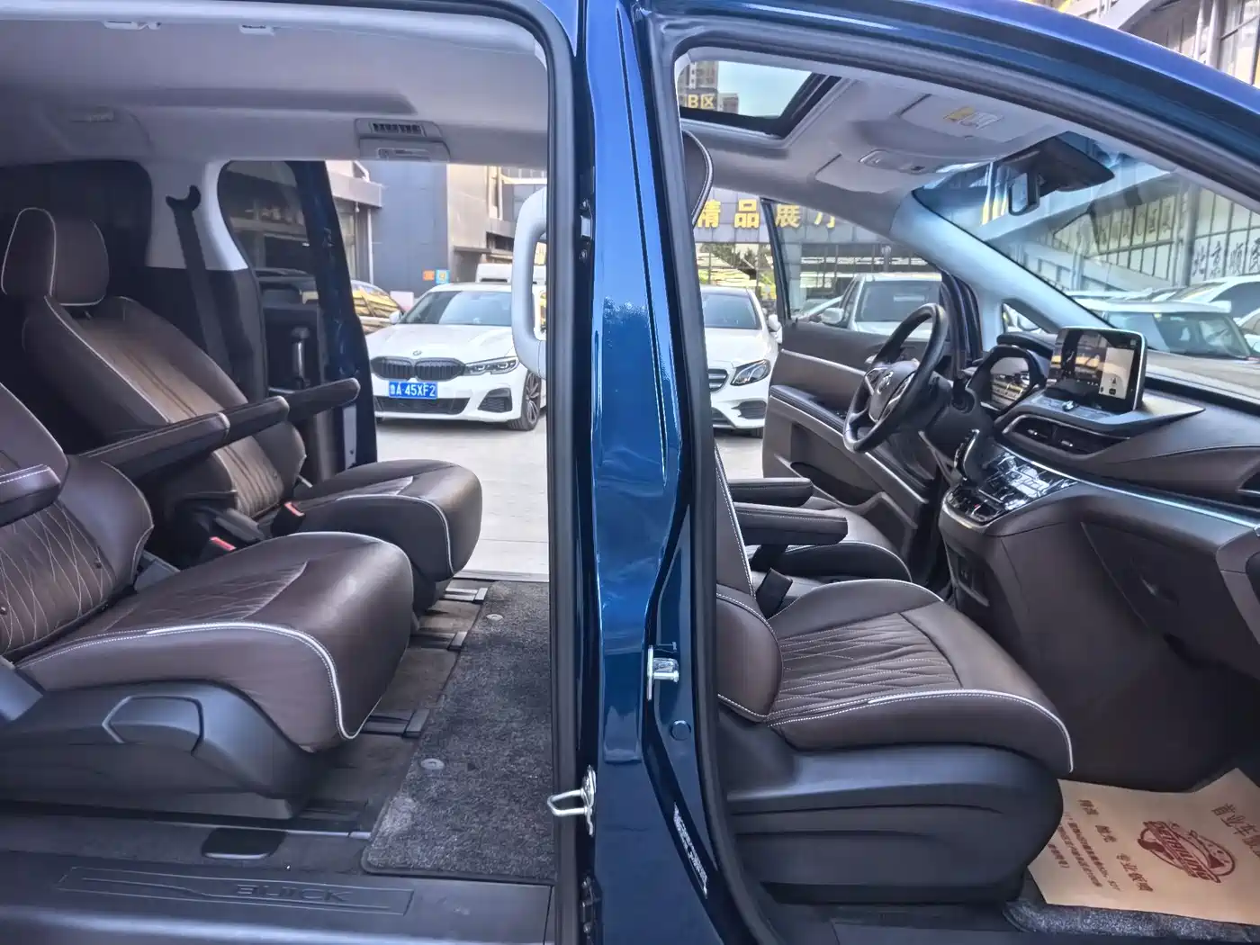 Buick GL8 2023 Land Business Class 652T Luxury фото 6