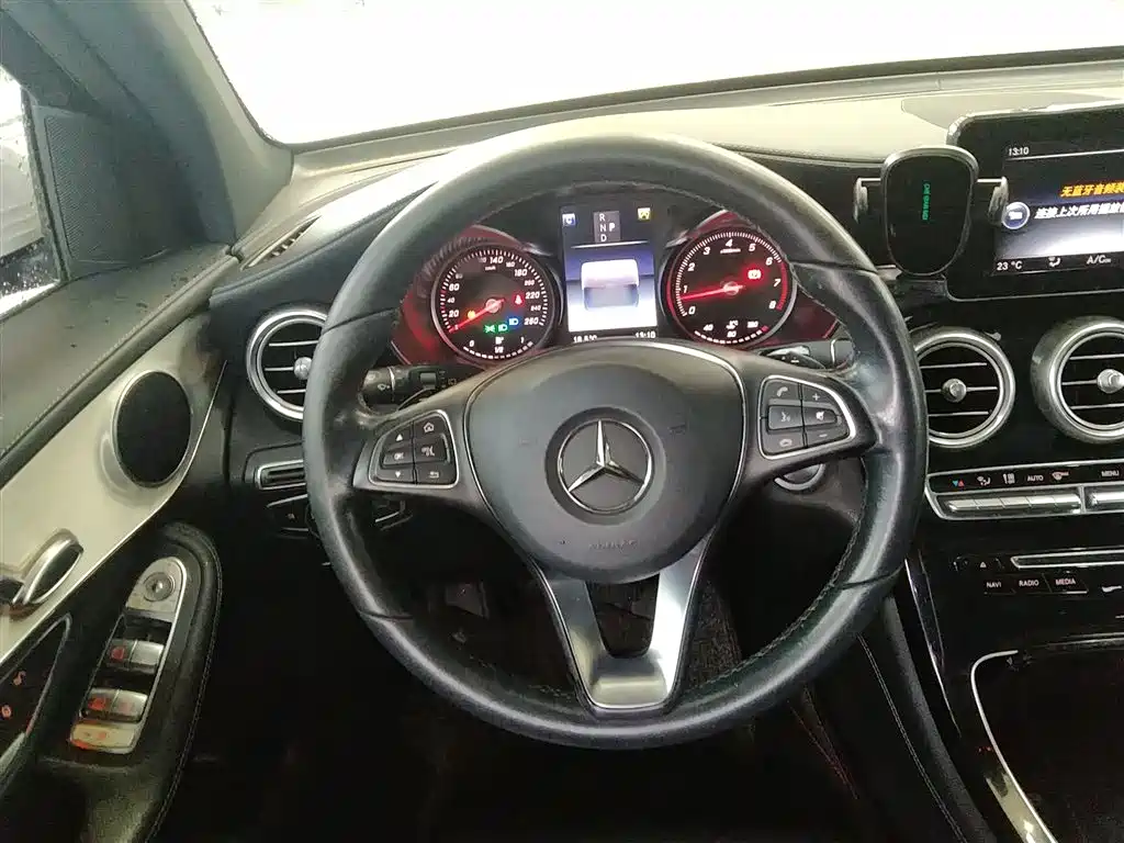 Mercedes-Benz GLC 2017 GLC 200 4MATIC фото 10