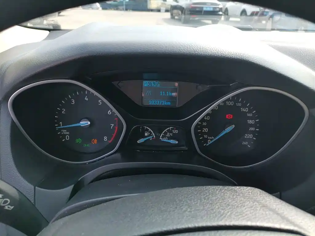 Фото 8 - Ford Focus