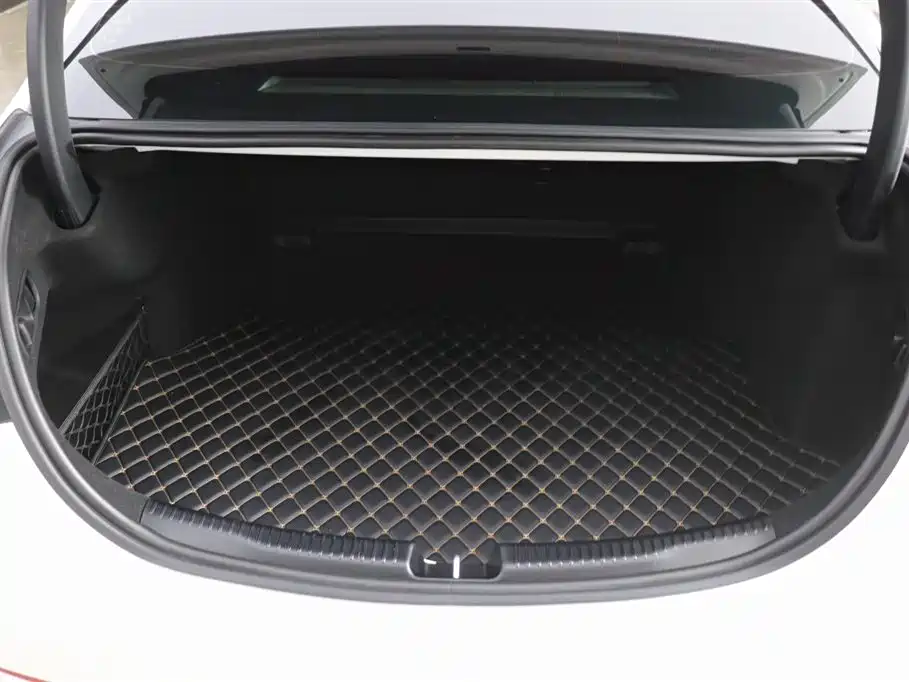 Mercedes-Benz C-Class 2023 C 260 L Night Edition Sport фото 30