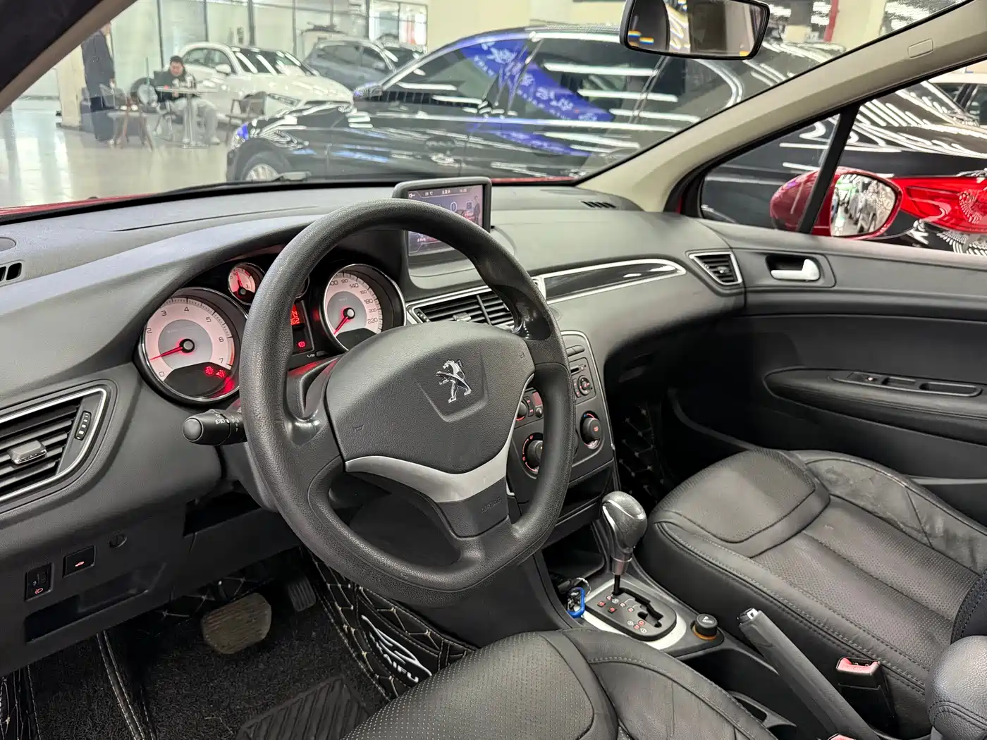 Peugeot 308 2013 Model 1.6L Automatic Superior Style фото 9