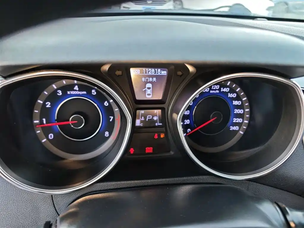 Hyundai Langdong 2015 1.6L Auto Exclusive фото 12