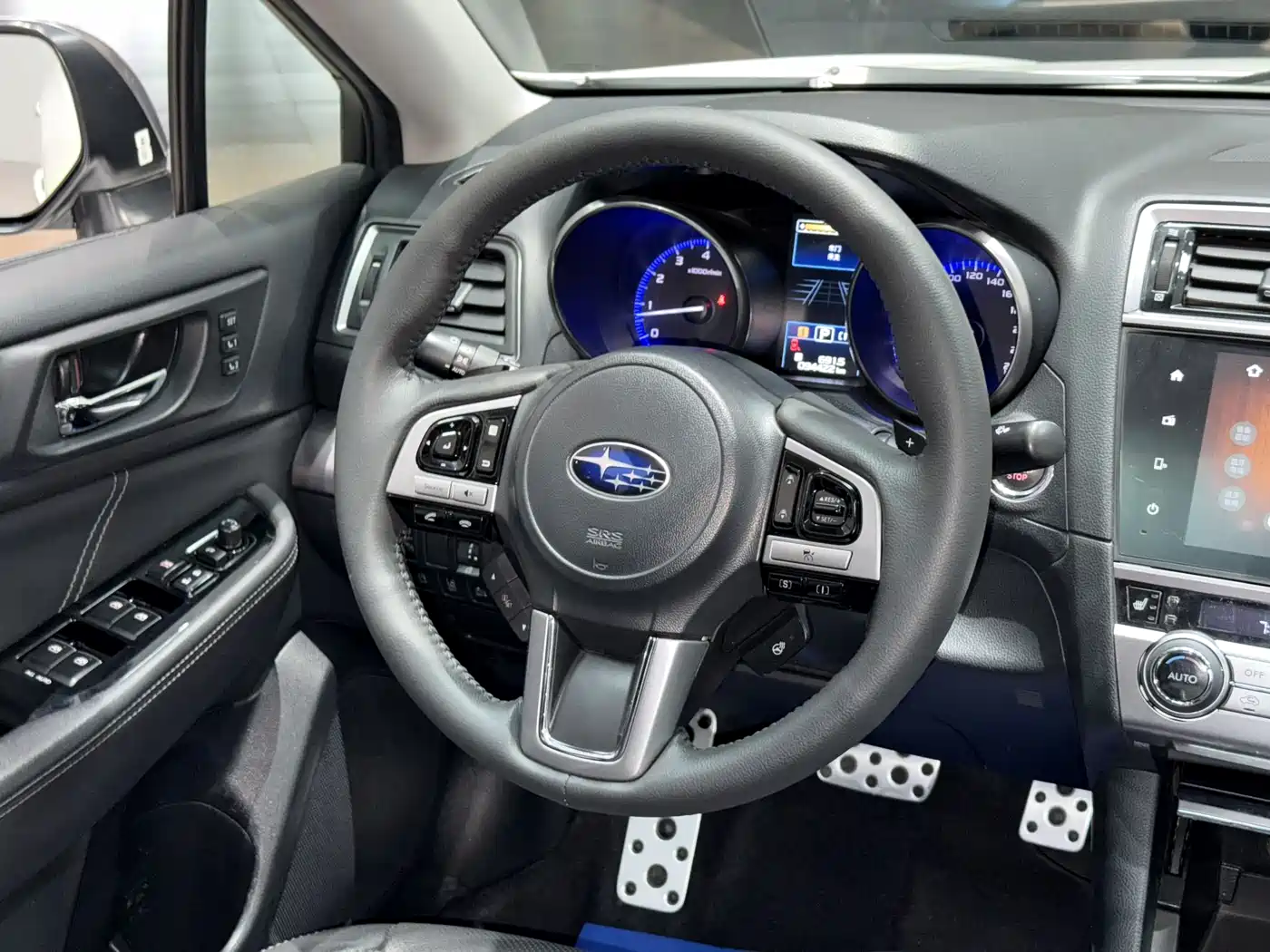 Subaru Legacy 2017 2.5i AWD Glory Edition фото 11