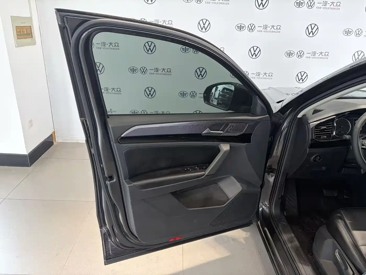 Volkswagen Tayron 2020 280TSI 2WD Comfort Smart Edition фото 8