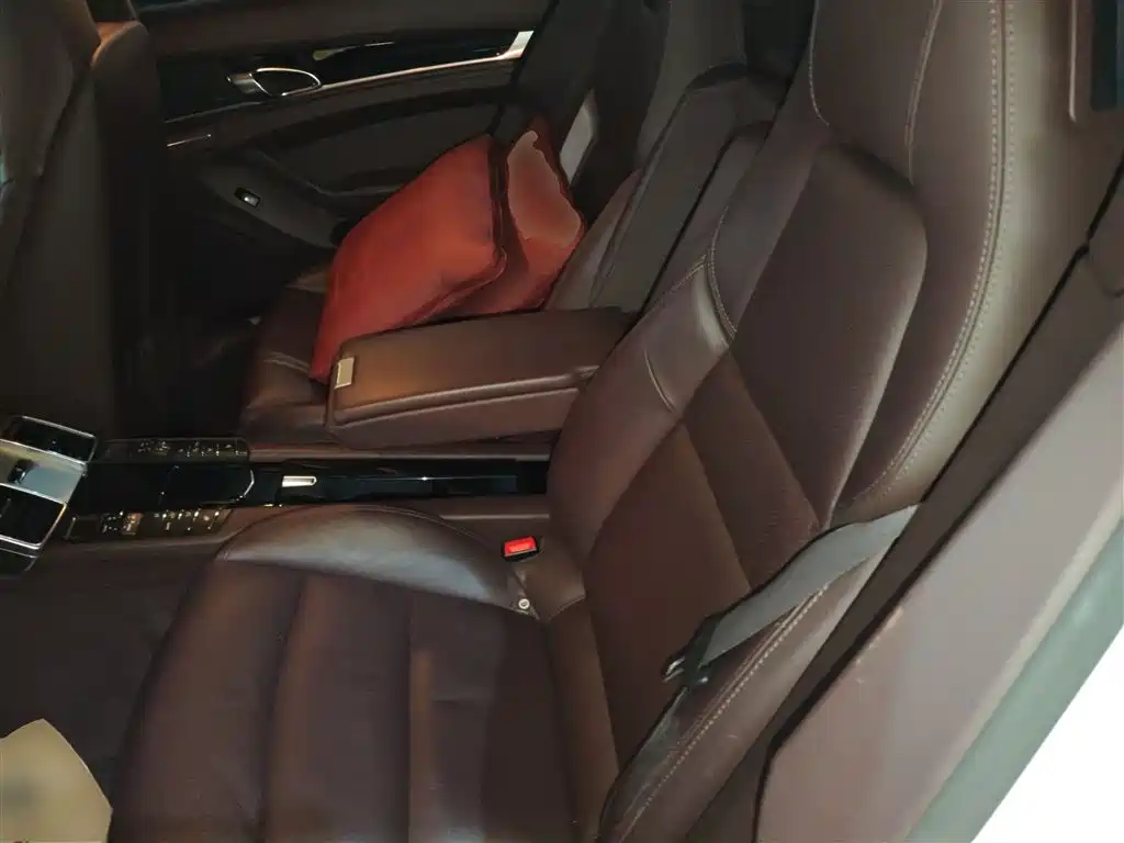 Porsche Panamera 2014 Panamera 4 3.0T фото 13