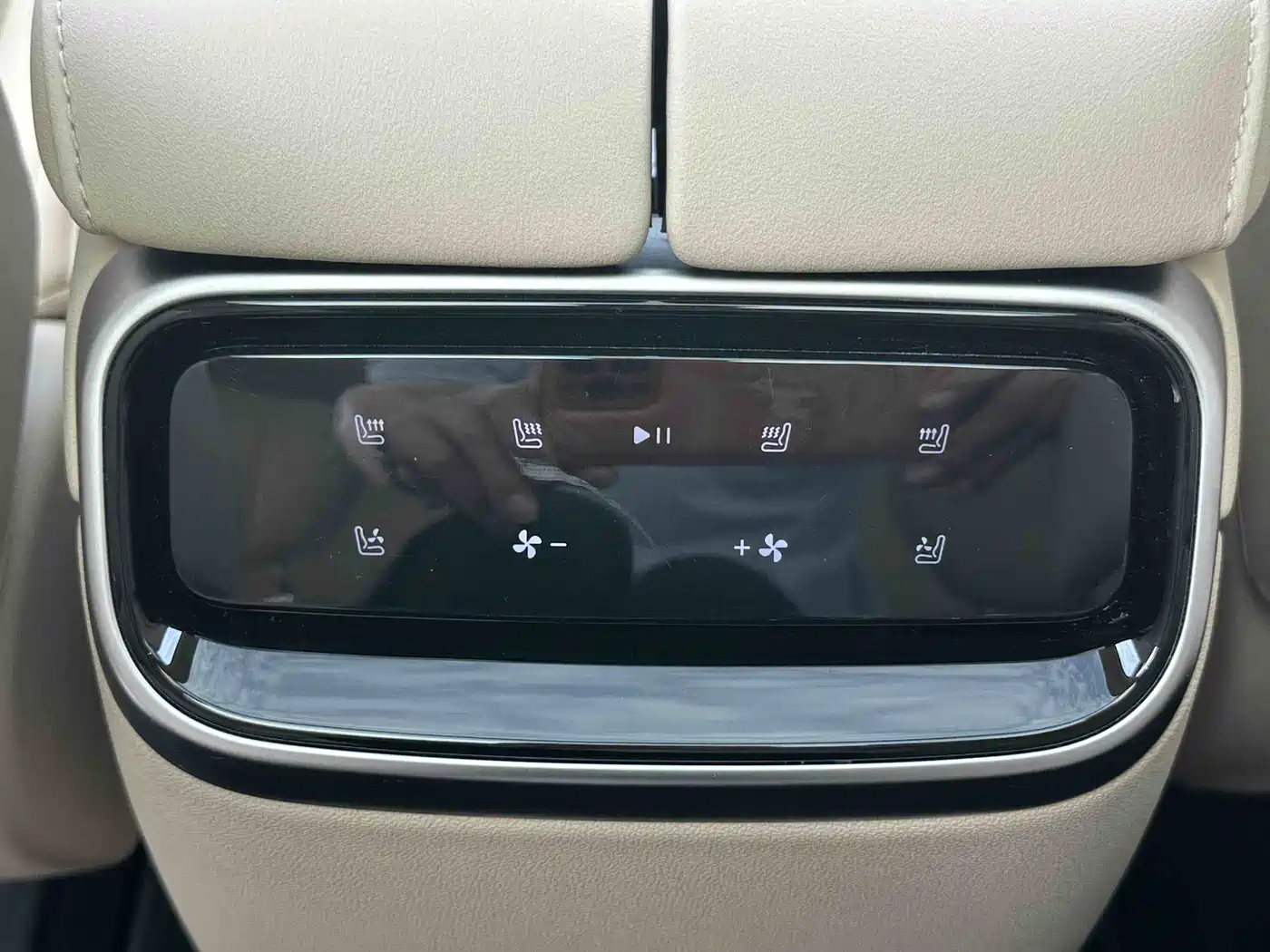 AITO Wenjie AITO M7 2022 1.5T RWD Comfort Edition фото 10