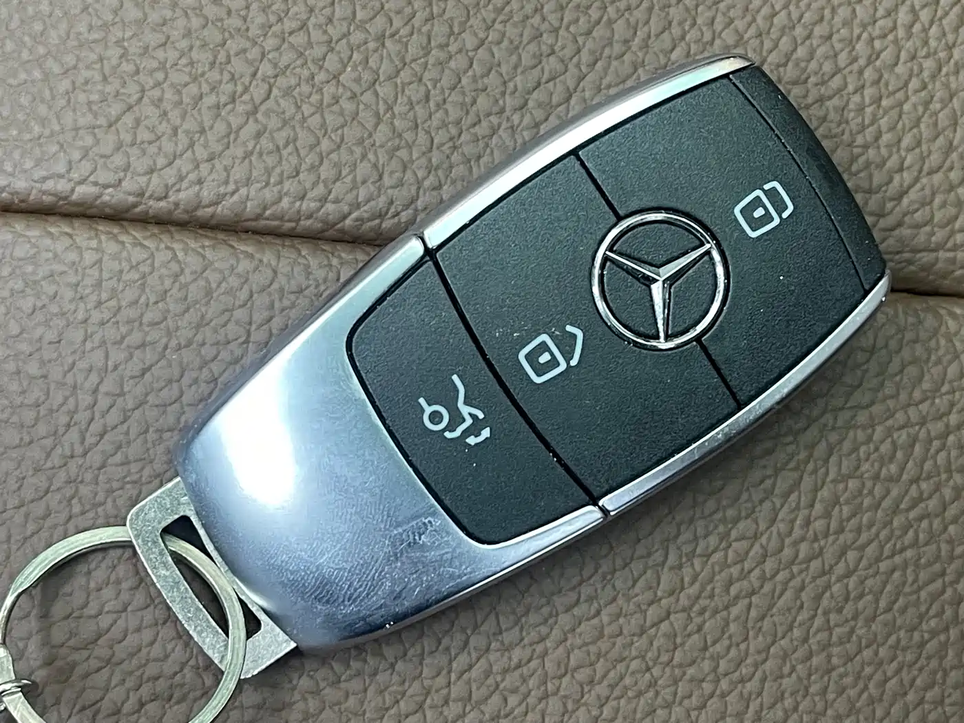 Mercedes-Benz GLB 2024 Facelift GLB 220 Dynamic фото 15