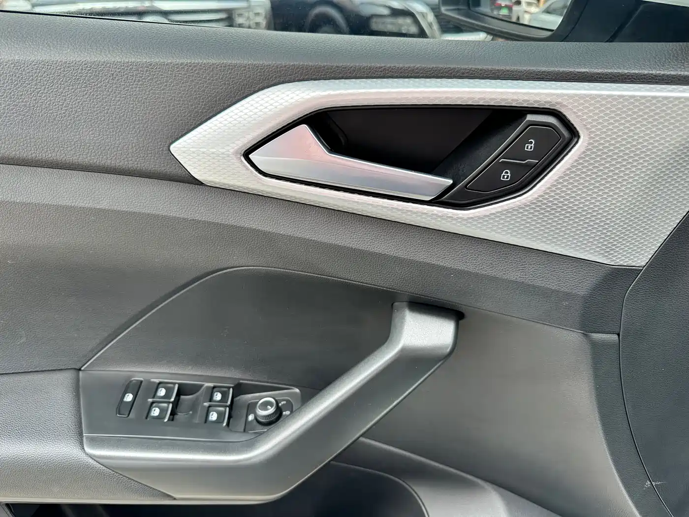 Volkswagen Tanying 2021 1.5L Automatic Smart Connect Edition фото 17