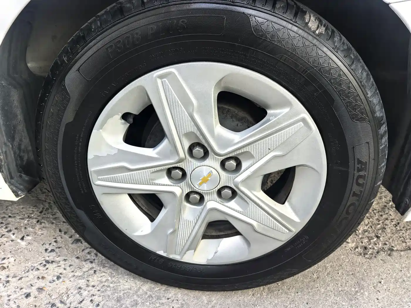 Chevrolet Cavalier 2016 1.5L Manual Enjoyment Edition фото 10
