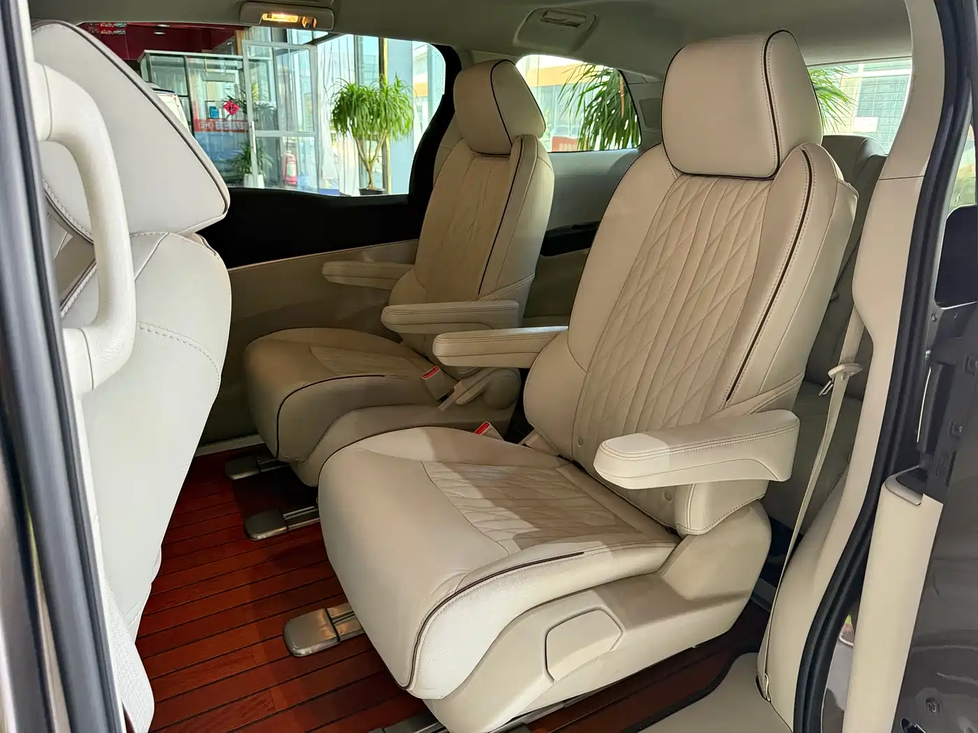 Buick GL8 2023 Land Business Class 652T Luxury фото 27