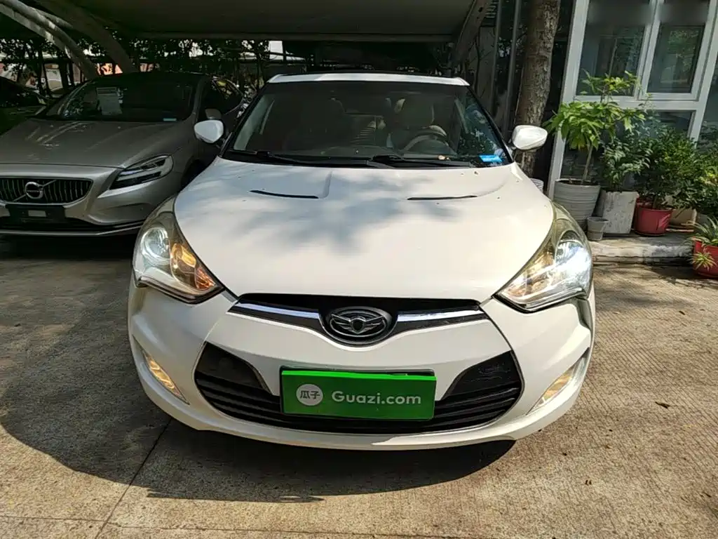Hyundai Veloster 2015 2012 1.6L Automatic Luxury Edition