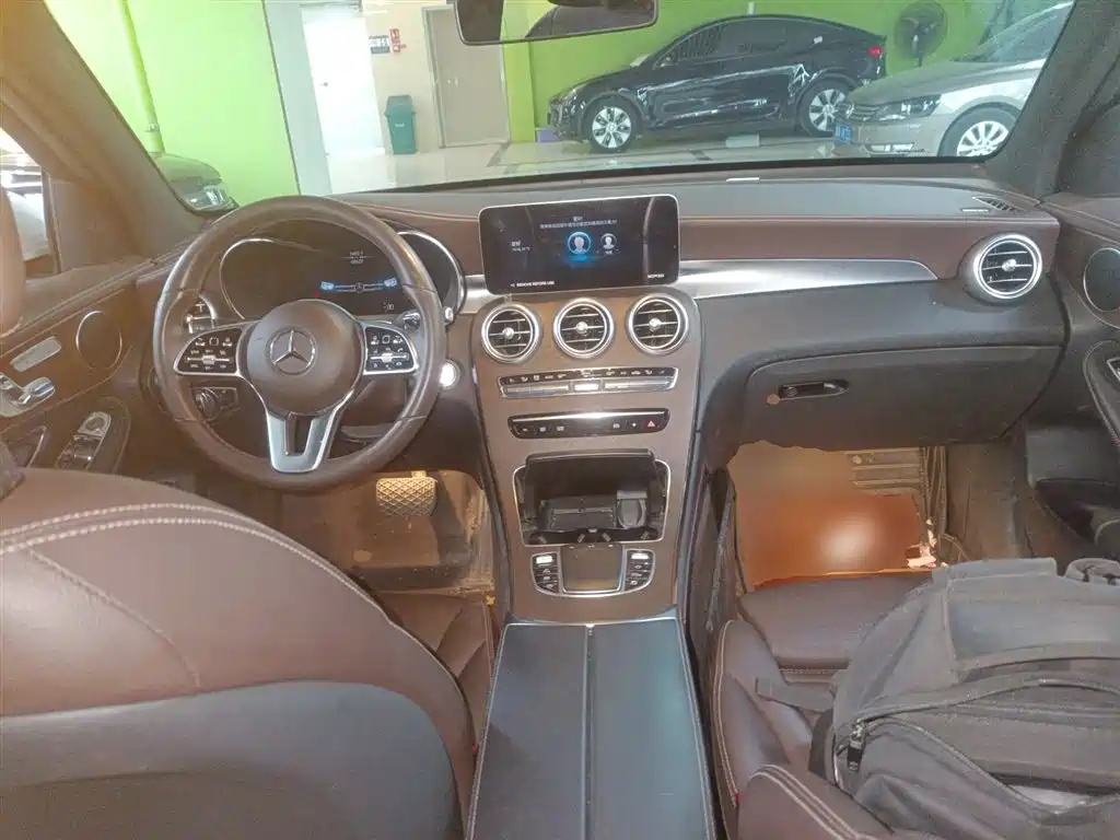 Mercedes-Benz GLC 2022 Facelift GLC 260 L 4MATIC Luxury Model фото 6