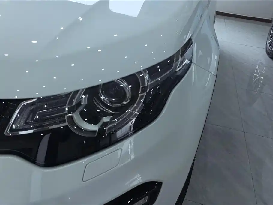 Land Rover Discovery Sport 2018 240PS SE Edition фото 4