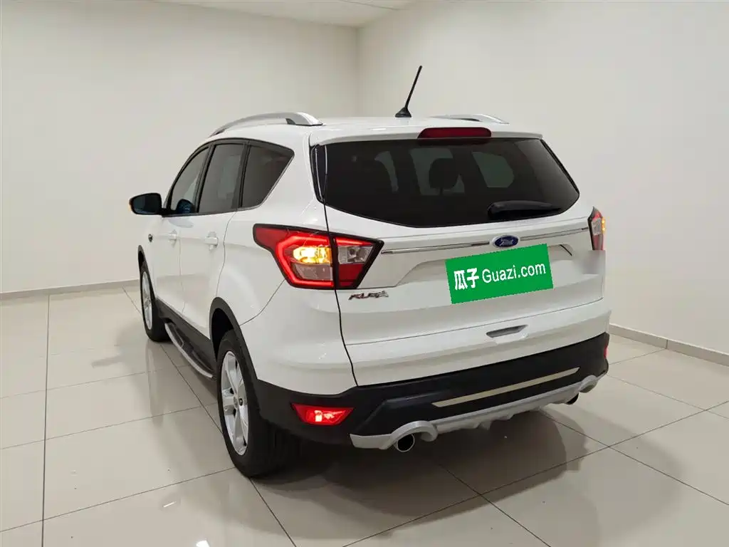 Фото 5 - Ford Kuga