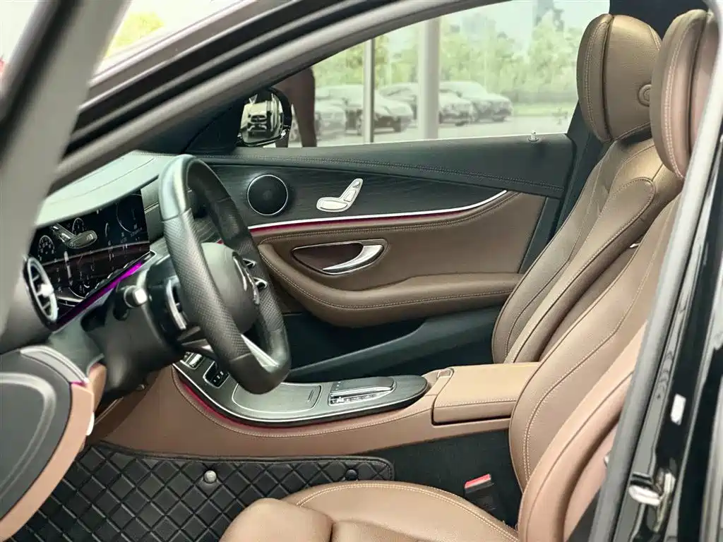 Mercedes-Benz E-Class 2022 Model Facelift II E 260 L Sport фото 6