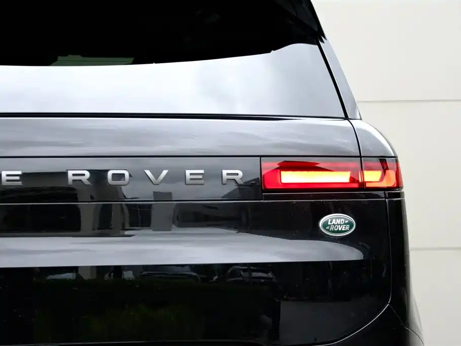 Land Rover Range Rover Sport 2026 2025 360PS S