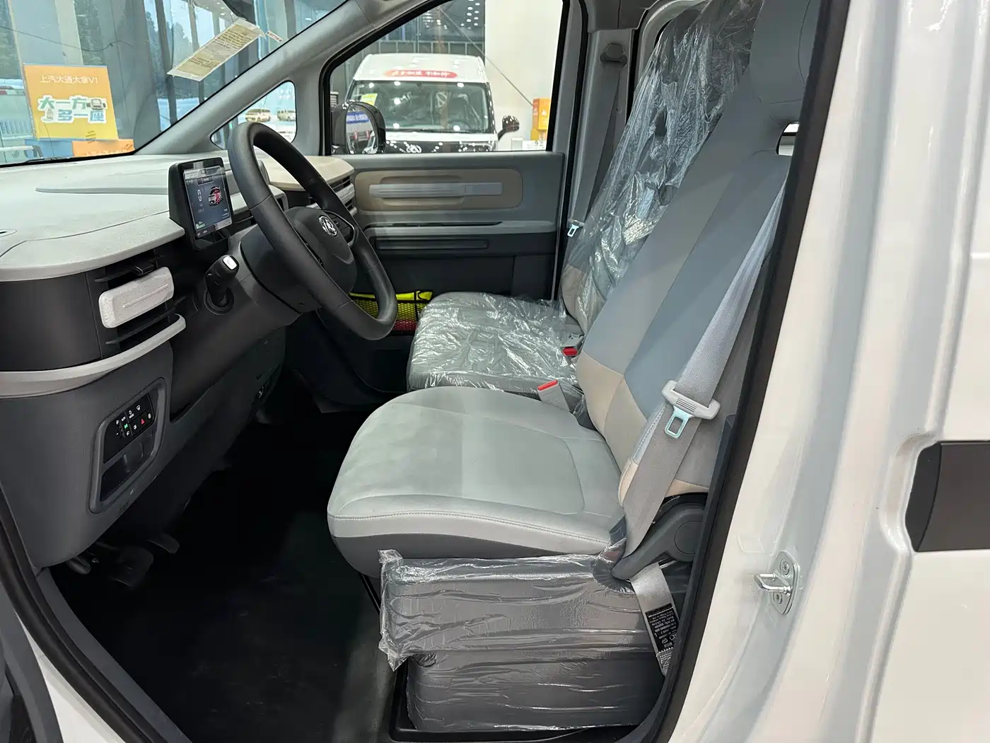 SAIC Maxus Dana V1L фото 9