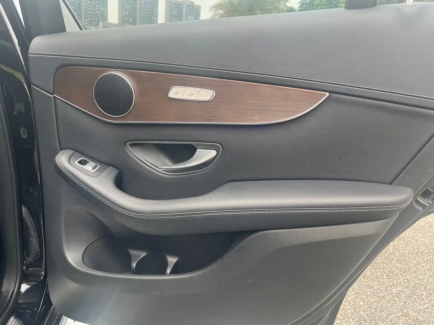 Mercedes-Benz GLC 2022 Facelift GLC 300 L 4MATIC Dynamic Collector's Edition фото 9