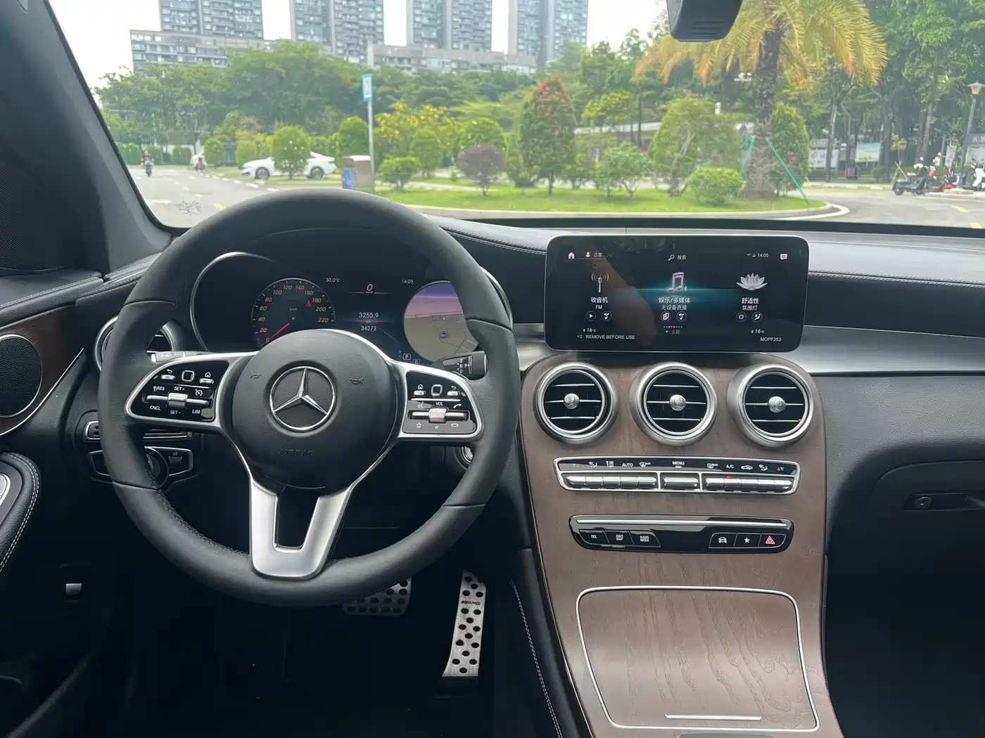 Mercedes-Benz GLC 2022 Facelift GLC 300 L 4MATIC Dynamic Collector's Edition фото 14