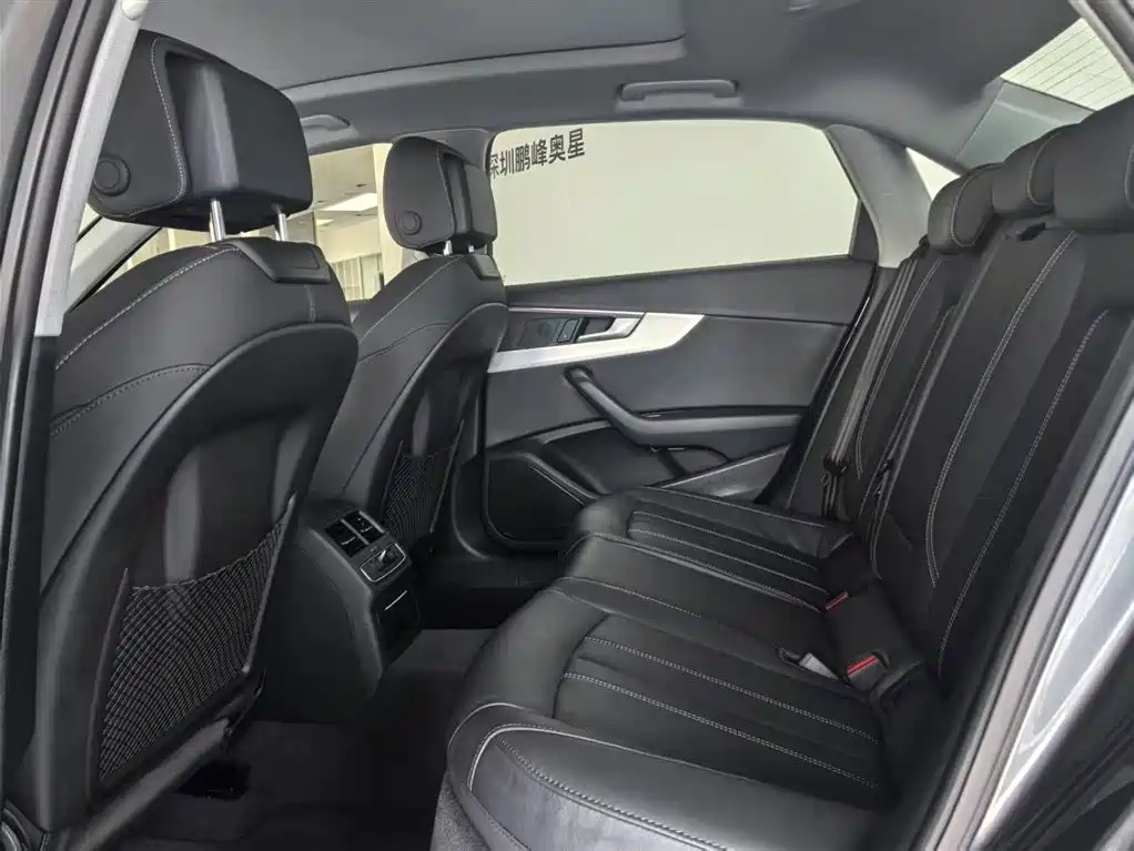 Audi A4L 2020 40 TFSI Luxury Dynamic фото 12