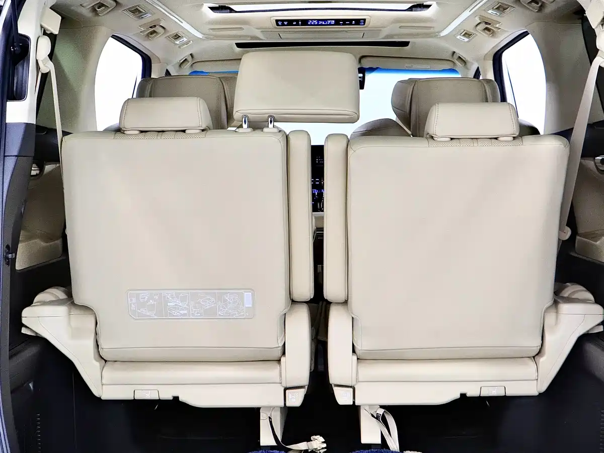 Toyota Vellfire 2020 Twin Engine 2.5L HV Premium Edition фото 18