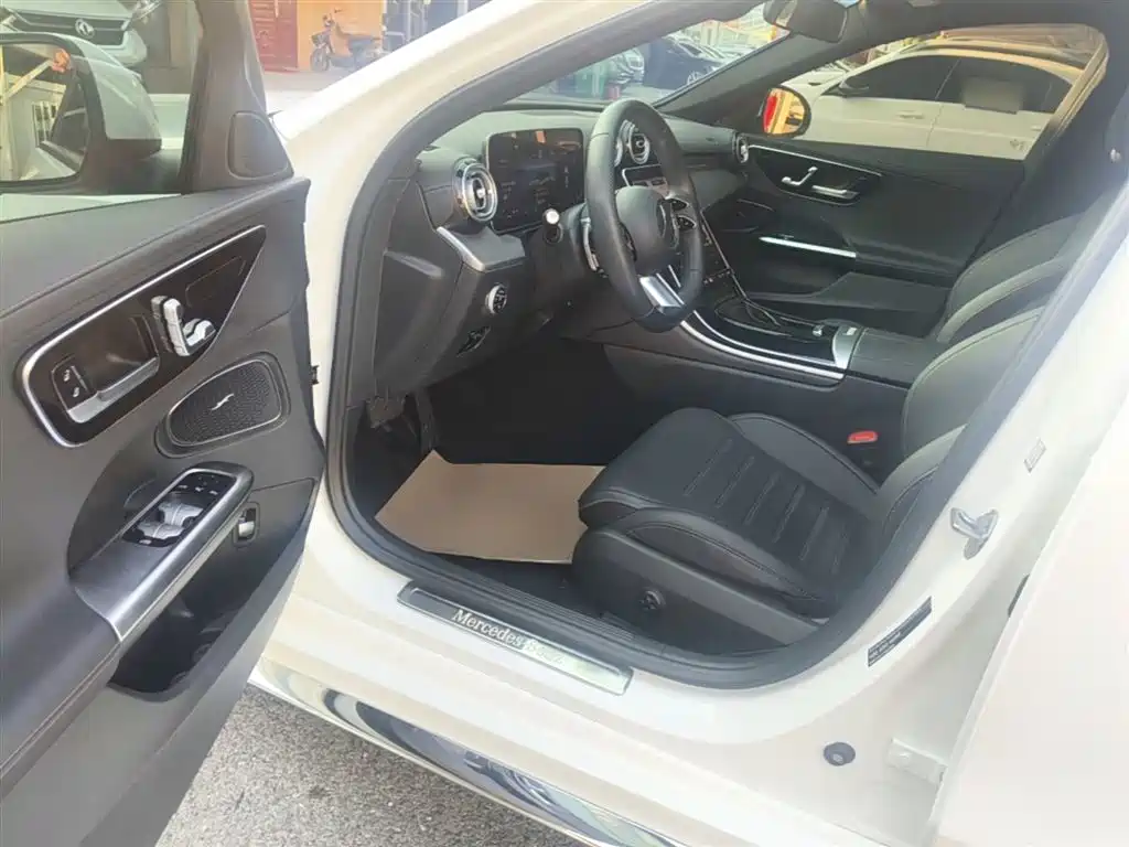 Mercedes-Benz C-Class 2023 Facelift C 260 L Sport Edition фото 16