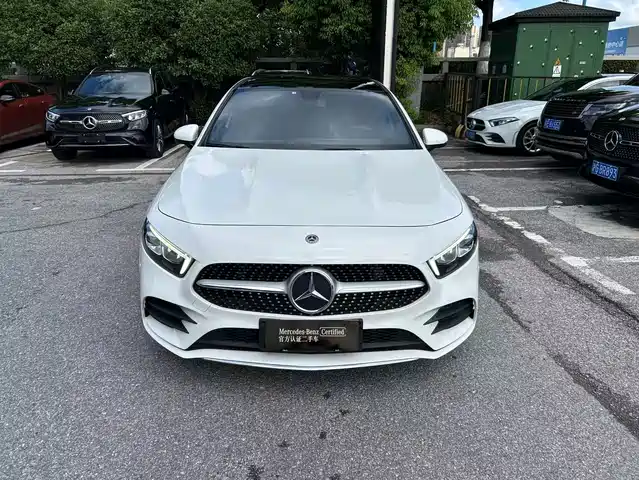 Mercedes-Benz A-Class 2020 Facelift A 200 L Sport Sedan Fashion — фото 2