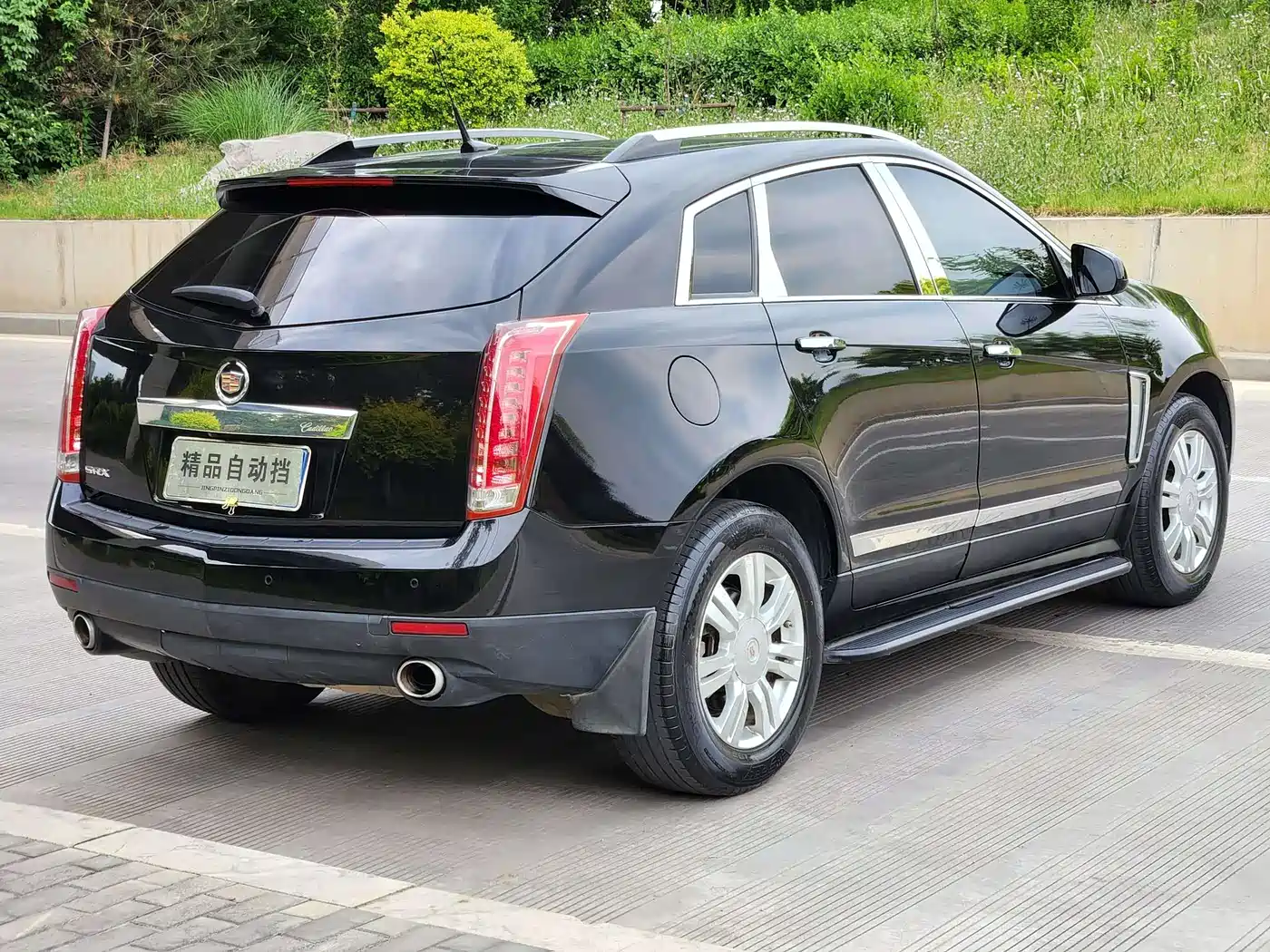 Cadillac SRX 2012 3.0L Luxury Model фото 5