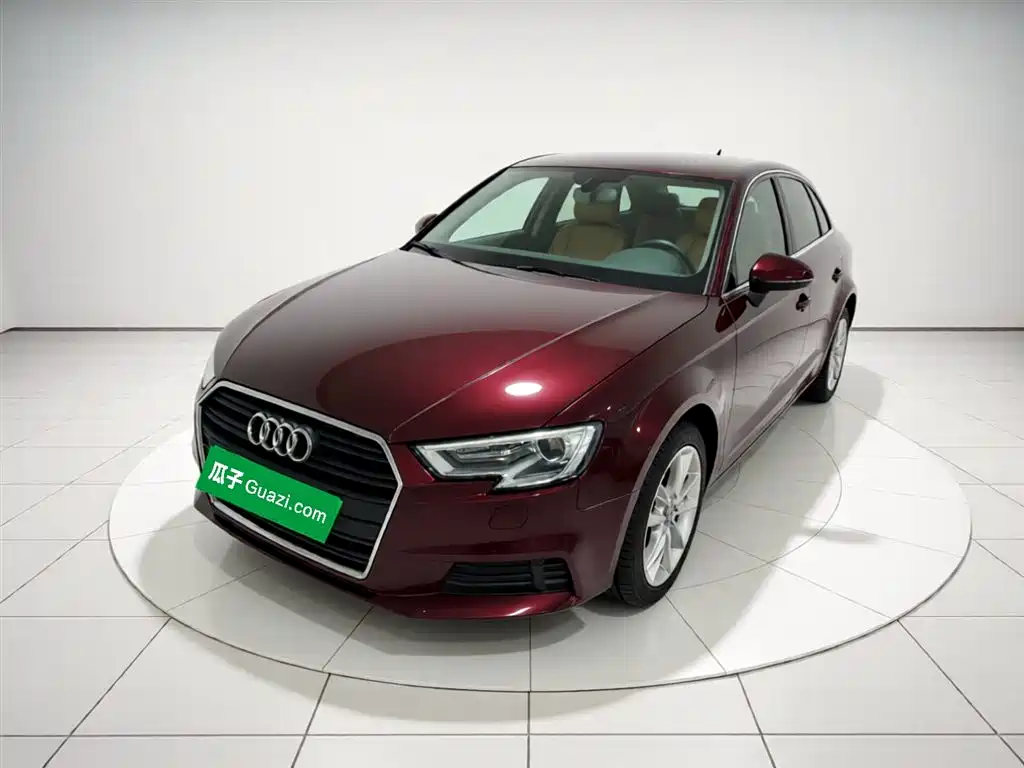 Audi A3 2018 30th Anniversary Sportback 35 TFSI Progressive фото 2